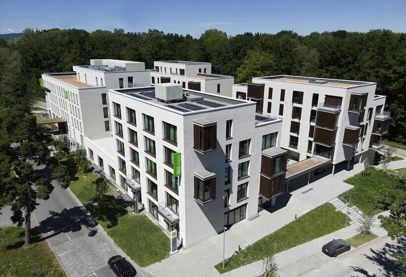 هتل Ibis Styles Friedrichshafen