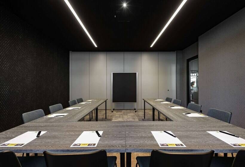 هتل Ibis Styles Friedrichshafen