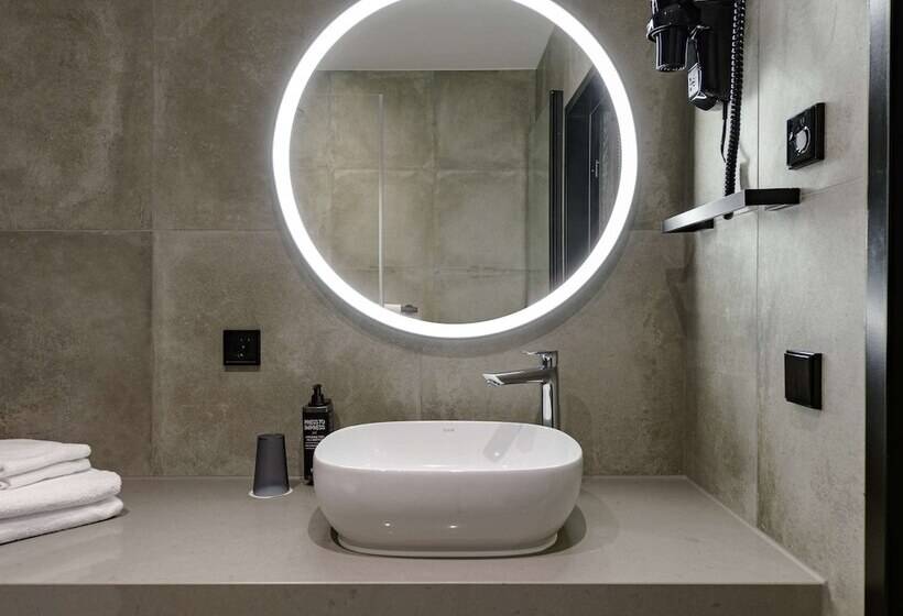 هتل Ibis Styles Friedrichshafen