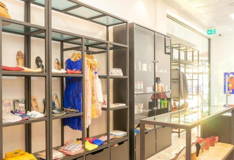 Star Land Hotel Bastos