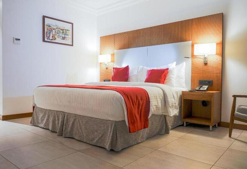 Star Land Hotel Bastos