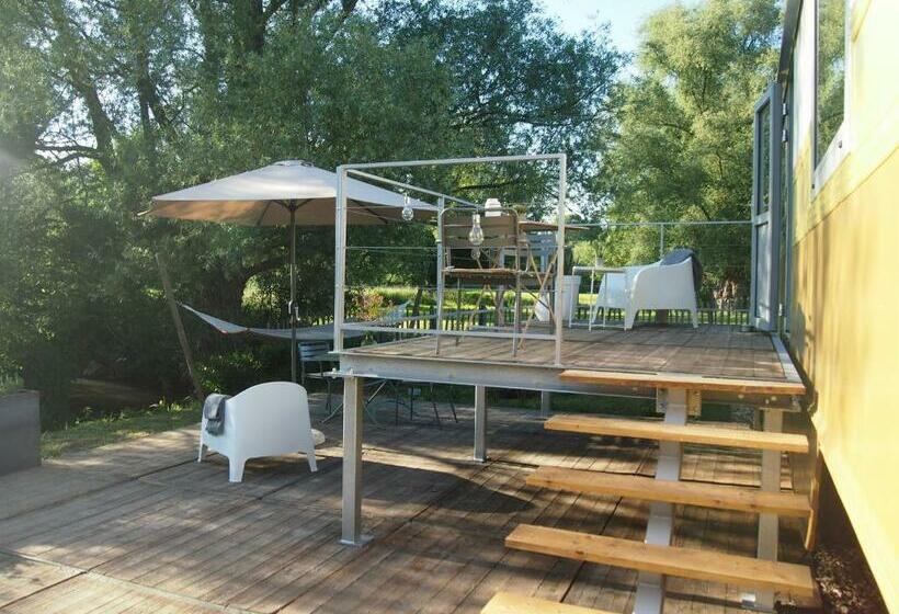 פנסיון La Roulotte