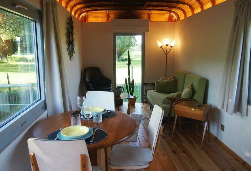 פנסיון La Roulotte