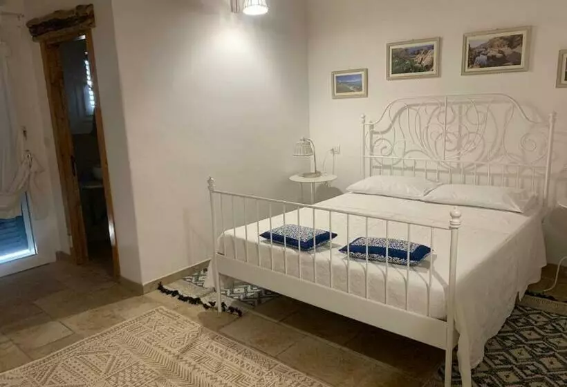 ペンション Monti Russu Natural Guest House