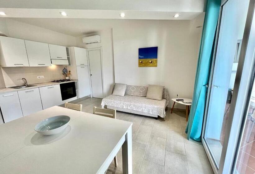 Angolo Mare Apartments & Rooms