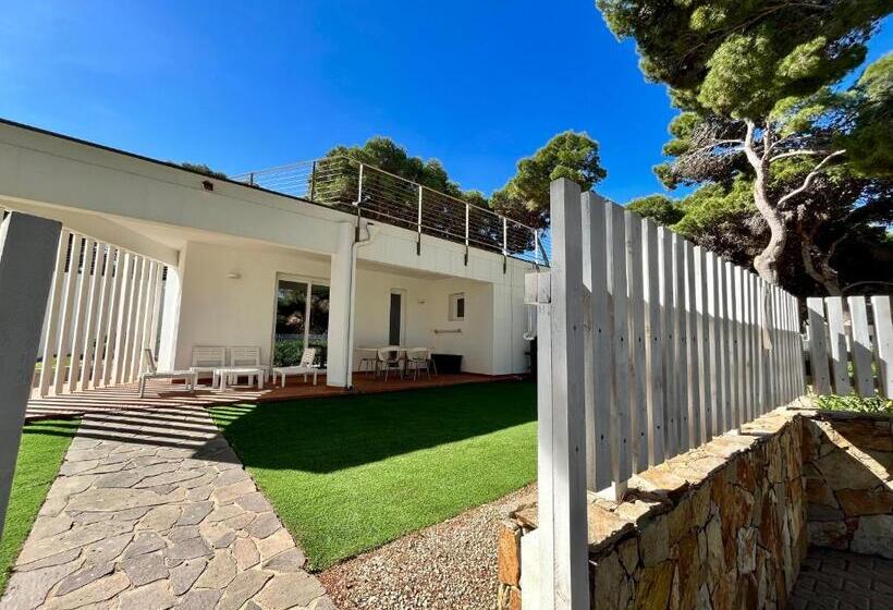 Angolo Mare Apartments & Rooms