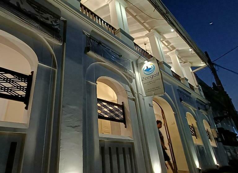 Pension (Hôtel basse catégorie) Zee Golf Affordable Luxury