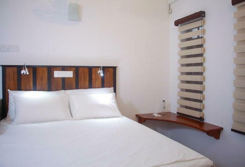 Pension (Hôtel basse catégorie) Zee Golf Affordable Luxury