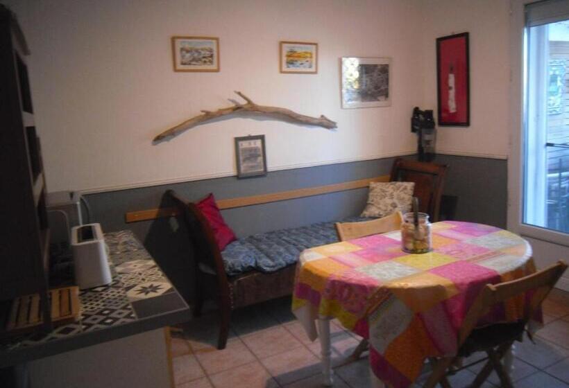 تختخواب و صبحانه Chambre Les Flamants, Vue Sur Les étangs, Les Oiseaux, Les Flamants, Petit Déjeuner Compris