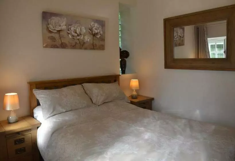 ベッドアンドブレックファースト Gites Le Segur Sequoia Cottage