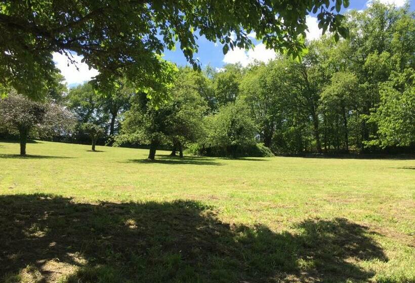 مبيت وإفطار Gites Le Segur   Sequoia Cottage