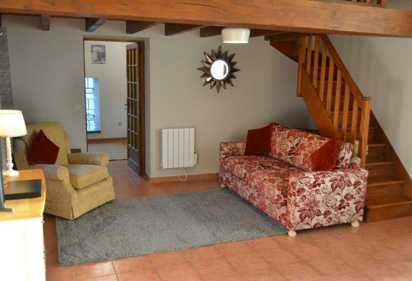 مبيت وإفطار Gites Le Segur   Sequoia Cottage