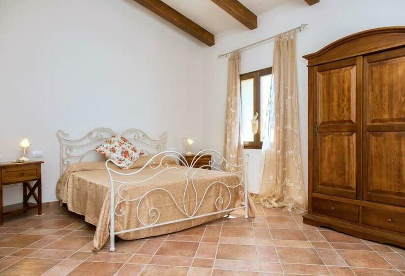 Hotel Poggio Ai Legni