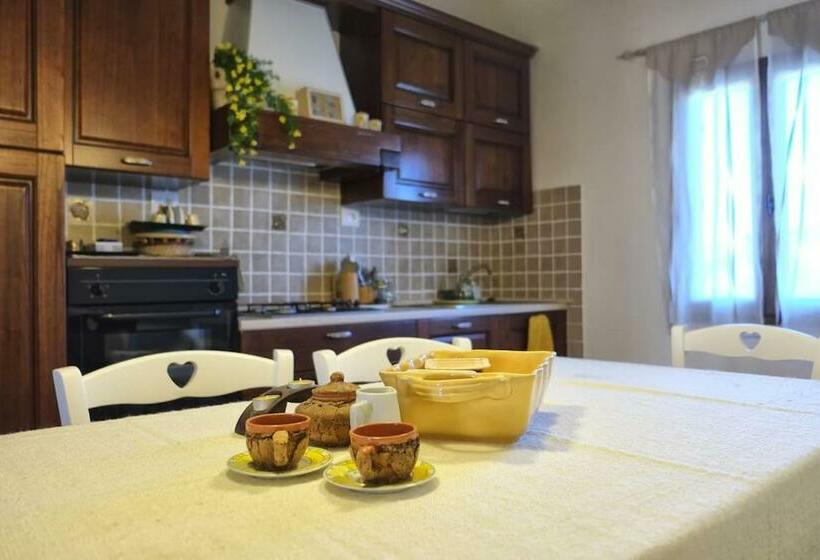 Hotel Poggio Ai Legni