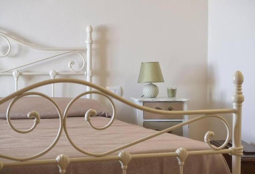 Hotel Poggio Ai Legni