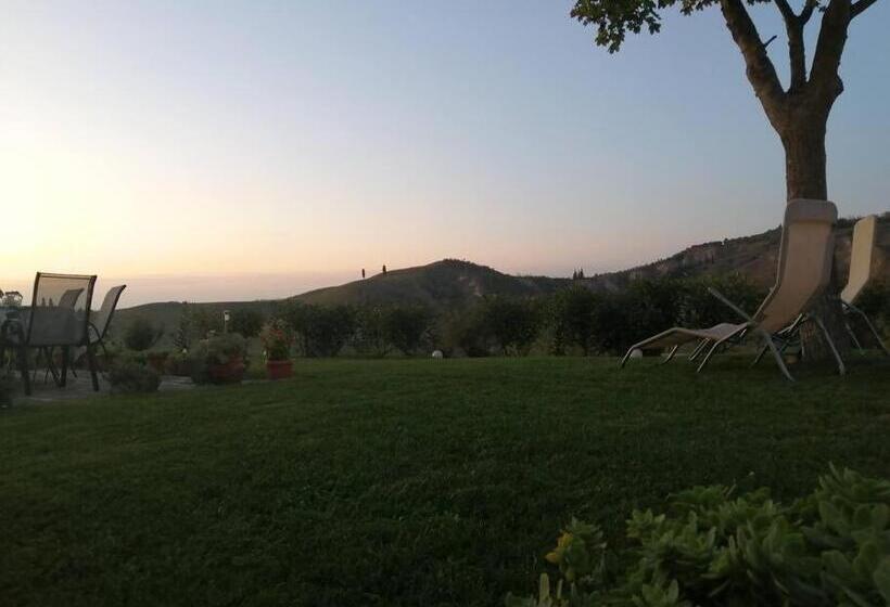 Hotel Poggio Ai Legni