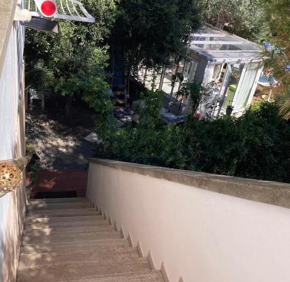 بنسيون Oasi Del Cuore Due Graziose Camere Con Vista Mare A 7 Min Dal Mare Di Castiglioncello