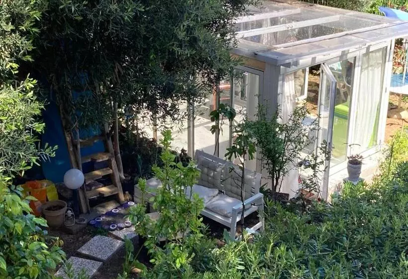 ペンション Oasi Del Cuore   Due Graziose Camere Con Vista Mare A 7 Min Dal Mare Di Castiglioncello