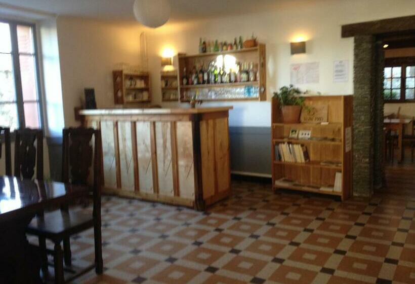 Общежитие Auberge Du Prieure