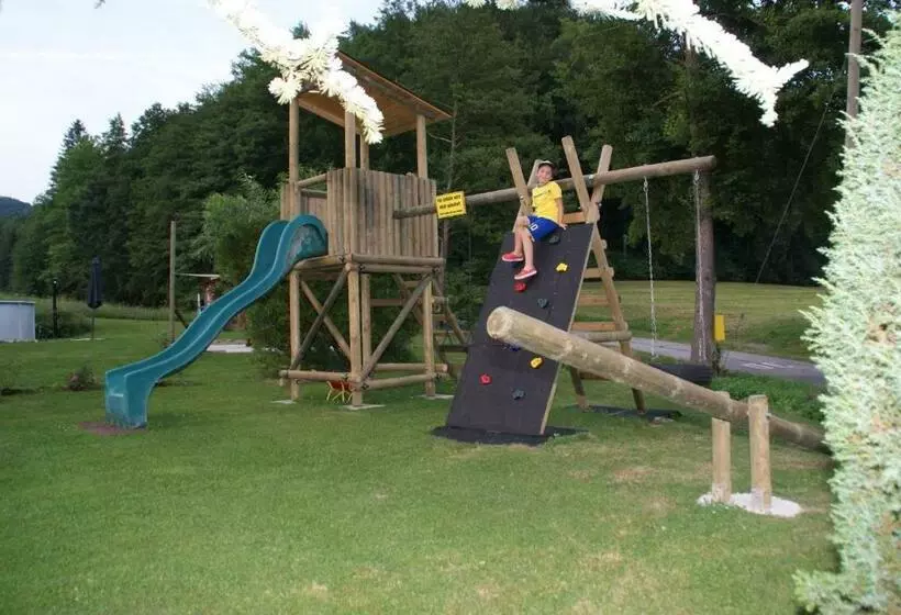 ユースホステル Weingut Lieschnegg