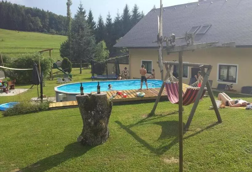 ユースホステル Weingut Lieschnegg