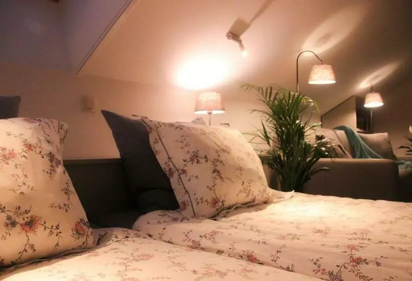 Aamiaismajoitus (B&B) De Zevende Zon