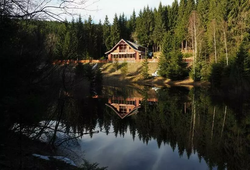 Majatalo Jezírko Lesní Restaurant & Penzion