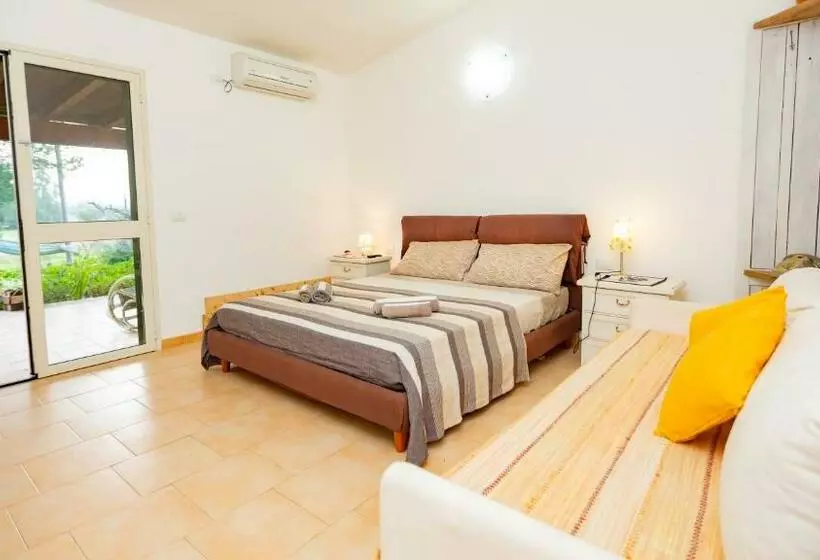 ベッドアンドブレックファースト Affittacamere Soleluna