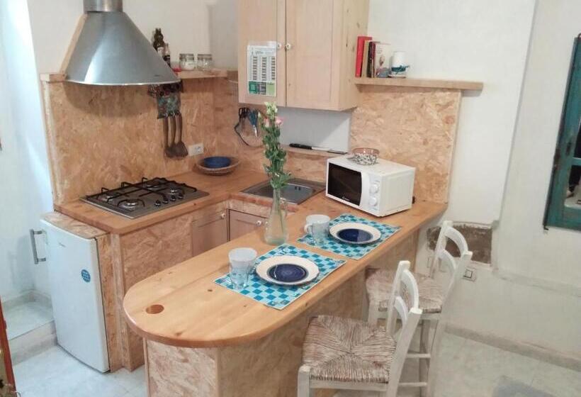 ベッドアンドブレックファースト Carruggetto