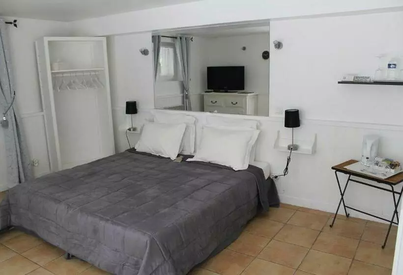 Aamiaismajoitus (B&B) Le Mas Des Chênes