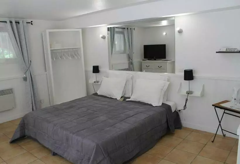 Aamiaismajoitus (B&B) Le Mas Des Chênes