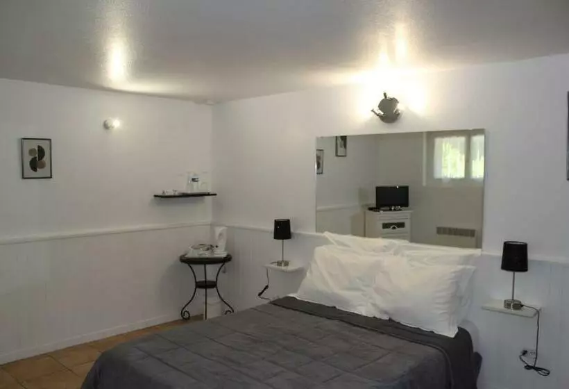 Aamiaismajoitus (B&B) Le Mas Des Chênes