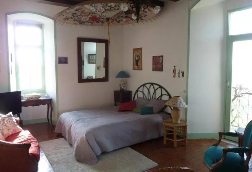 Aamiaismajoitus (B&B) Montenaut