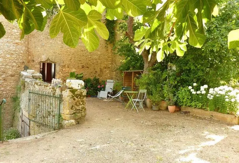 Aamiaismajoitus (B&B) Montenaut