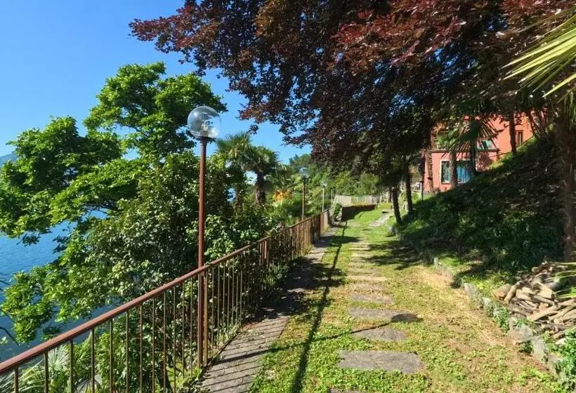 ベッドアンドブレックファースト Villa Angelina Guest House