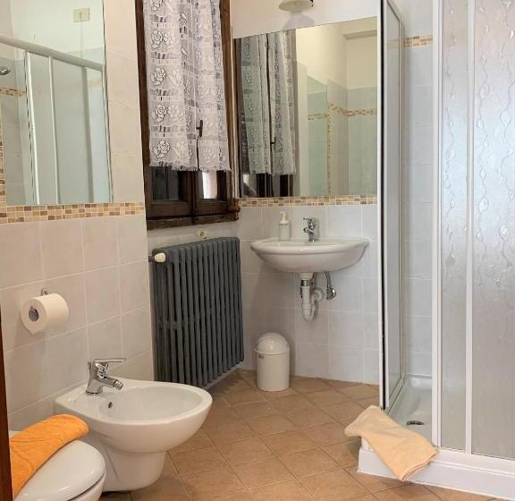 ベッドアンドブレックファースト Villa Angelina Guest House