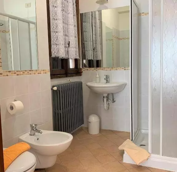 ベッドアンドブレックファースト Villa Angelina Guest House