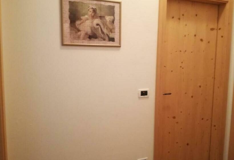 ホテル Agriturismo Le Cavade