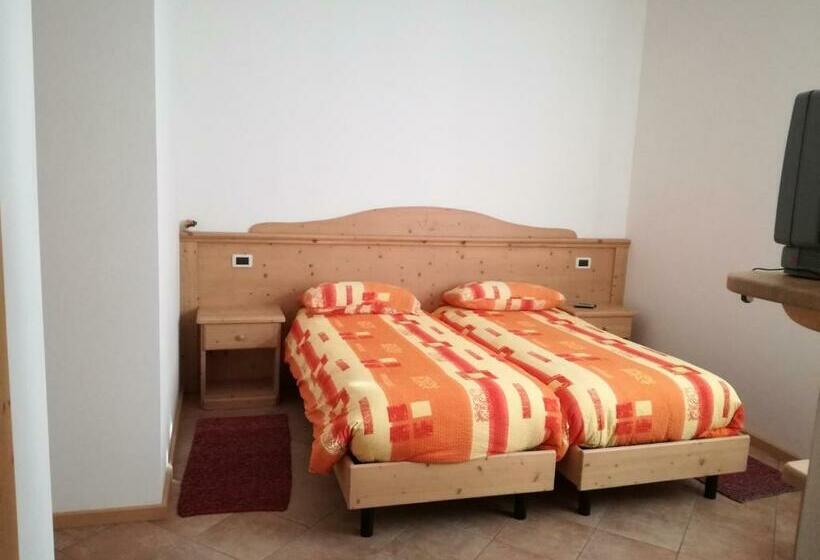 ホテル Agriturismo Le Cavade