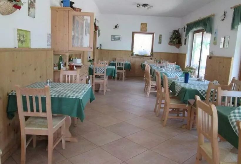 ホテル Agriturismo Le Cavade