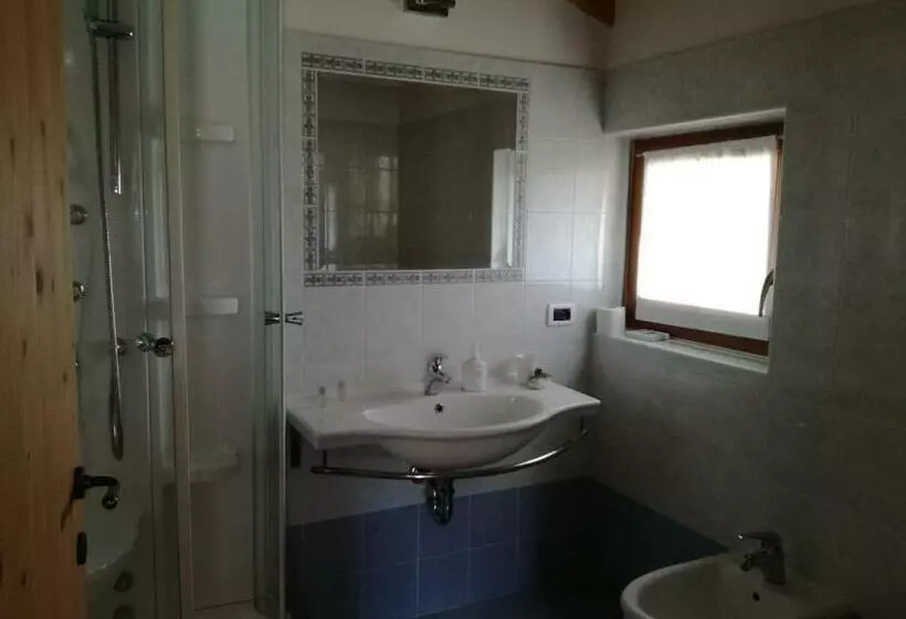 ホテル Agriturismo Le Cavade