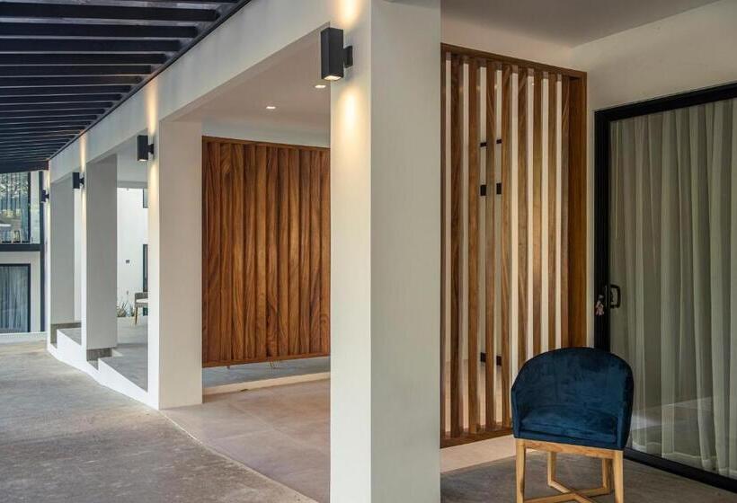 هتل Ocotea Boutique