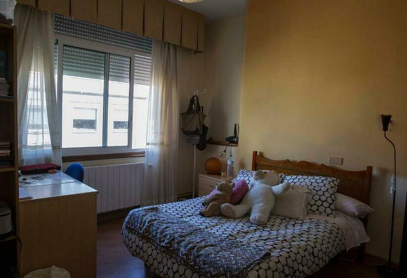 بنسيون Hostal A Pedra