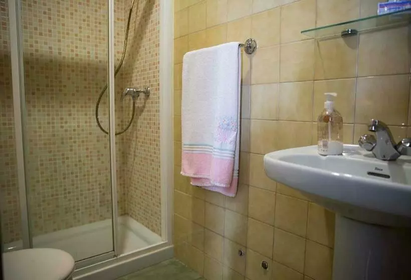 ペンション Hostal A Pedra