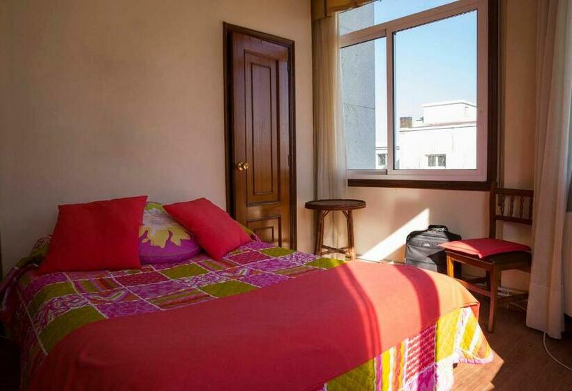 بنسيون Hostal A Pedra