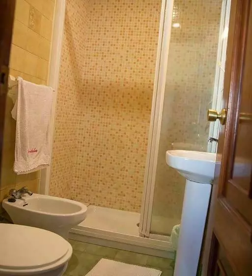 ペンション Hostal A Pedra