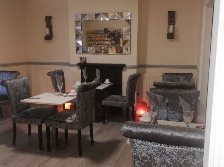 Flyover Bed And Breakfast