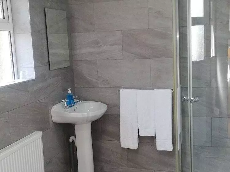 Flyover Bed And Breakfast