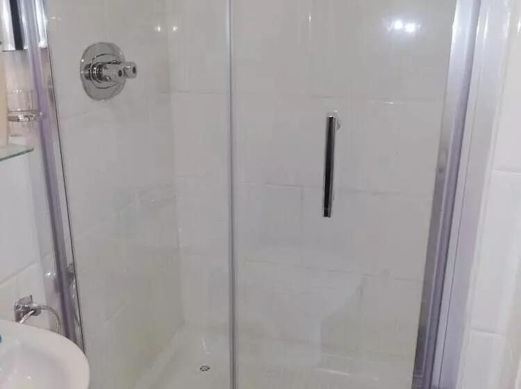 Flyover Bed And Breakfast