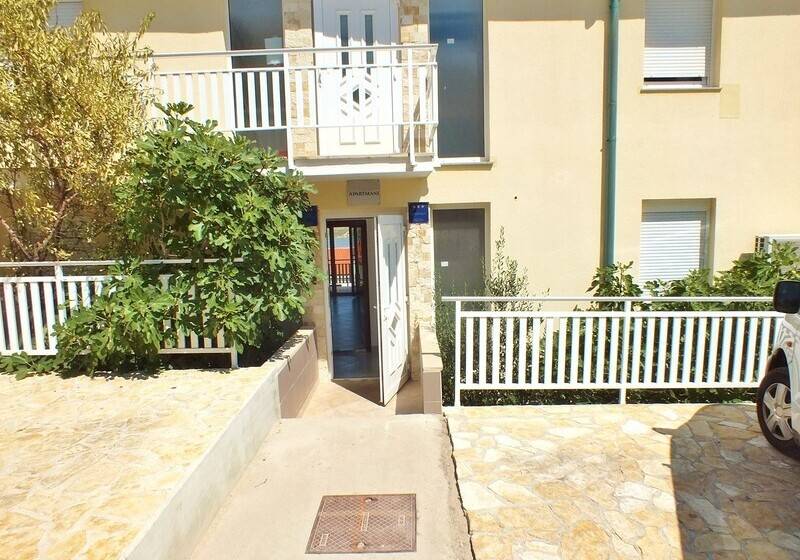 هتل Apartments Suhomont